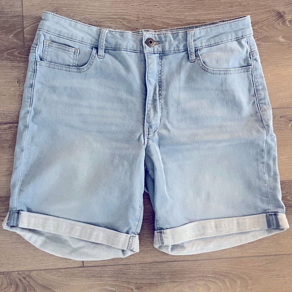 Parasuco Jean shorts, size 12